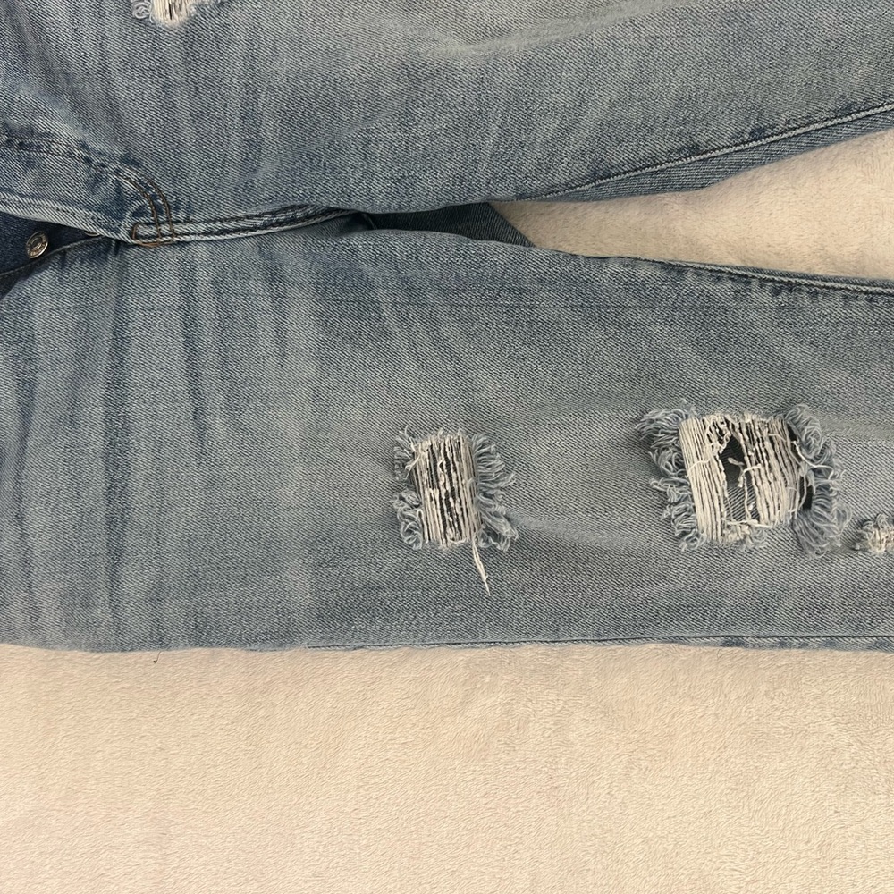 Forever 21 Jeans 27 Button Distressed Light Wash Blue Denim